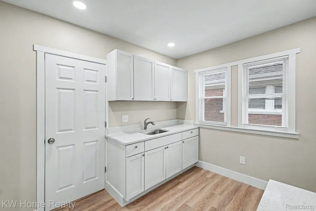 13723 Mapleridge Street Detroit City MI 48205