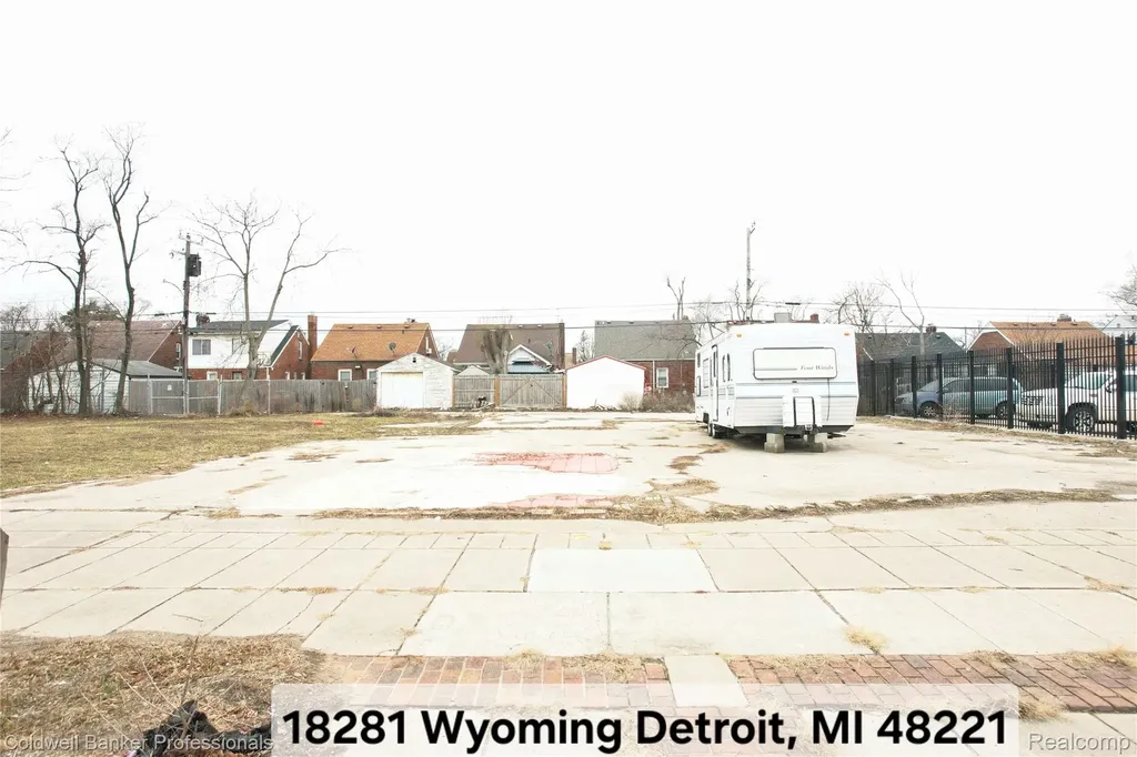 18281 Wyoming Avenue Detroit City MI 48221
