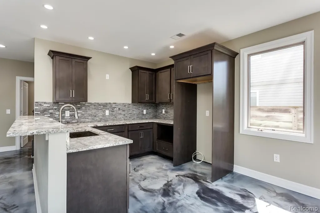 16637 Kings Fairway Lane Grand Blanc City MI 48439