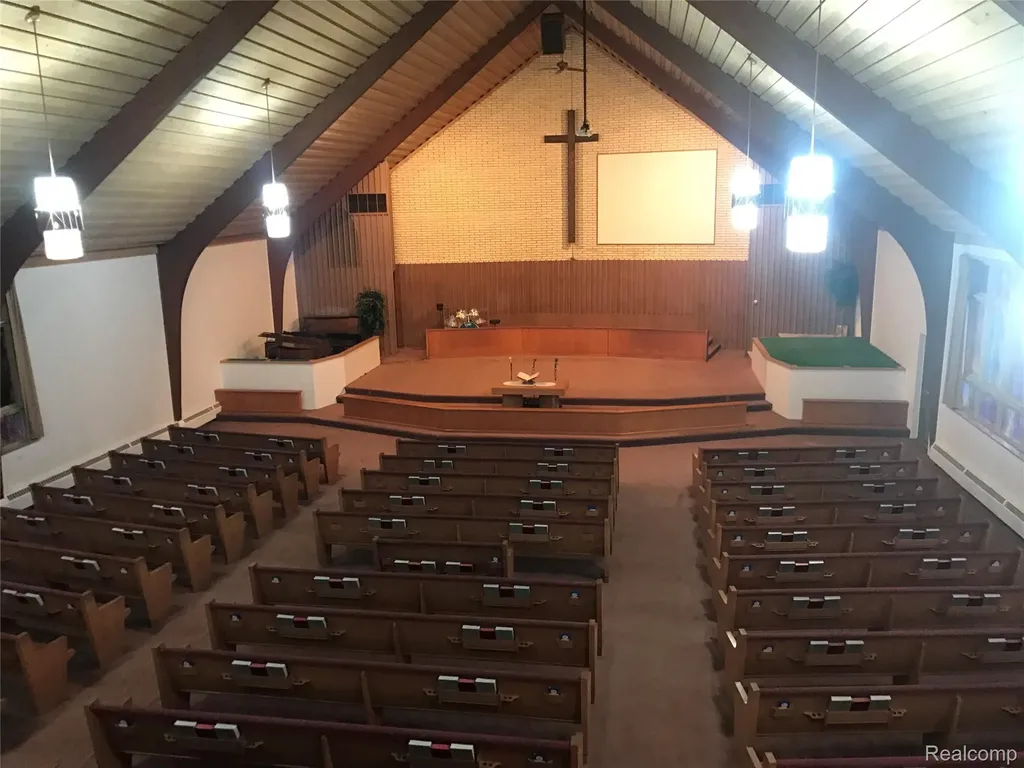 4075 E Atherton Road Burton City MI 48519