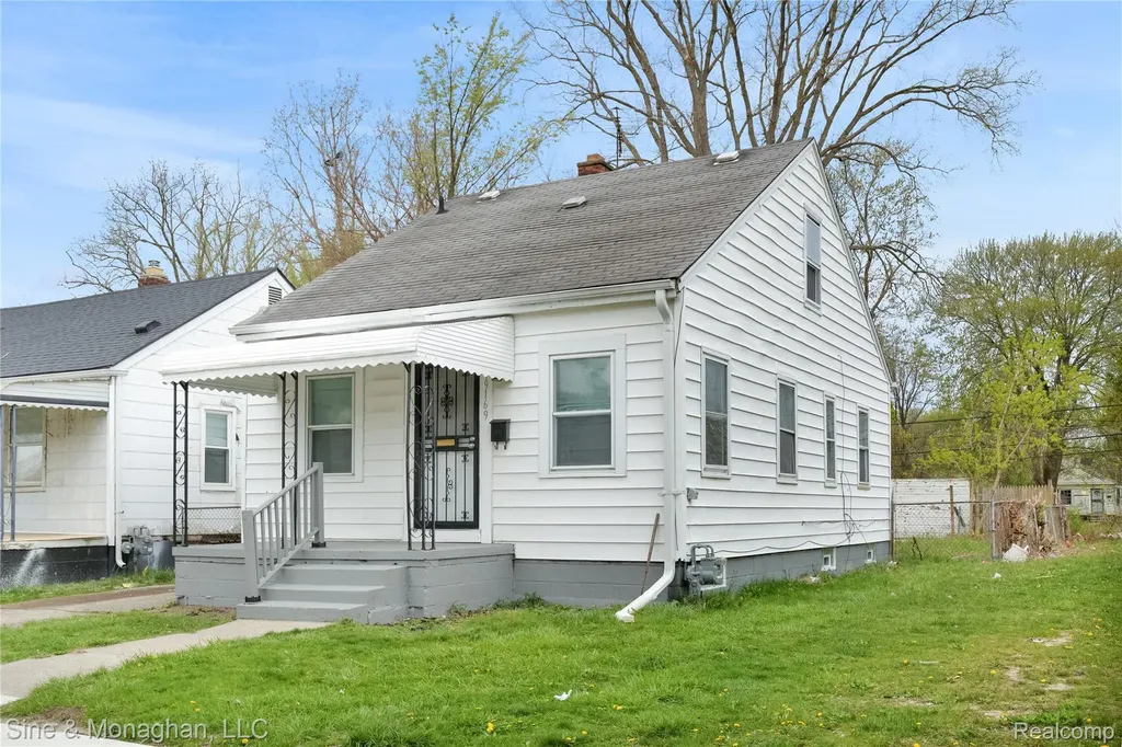 19169 Algonac Street Detroit City MI 48234
