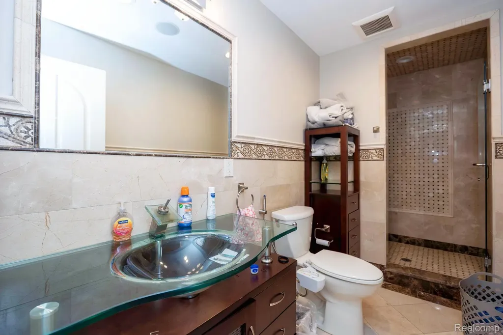 6616 Fairwood Drive Dearborn Heights City MI 48127