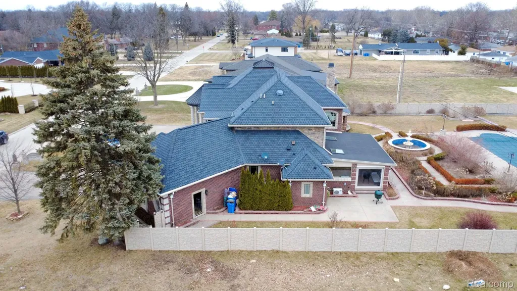 6616 Fairwood Drive Dearborn Heights City MI 48127