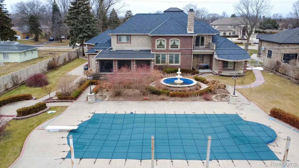 6616 Fairwood Drive Dearborn Heights City MI 48127