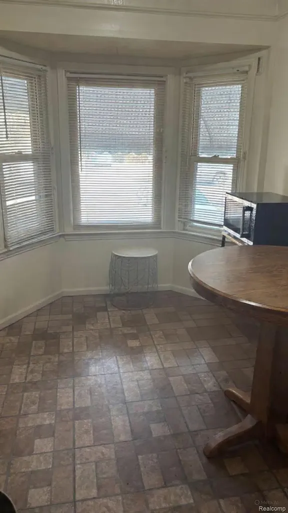17205 Shaftsbury Avenue Detroit City MI 48219