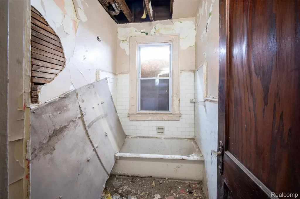 247 Midland Street Highland Park City MI 48203