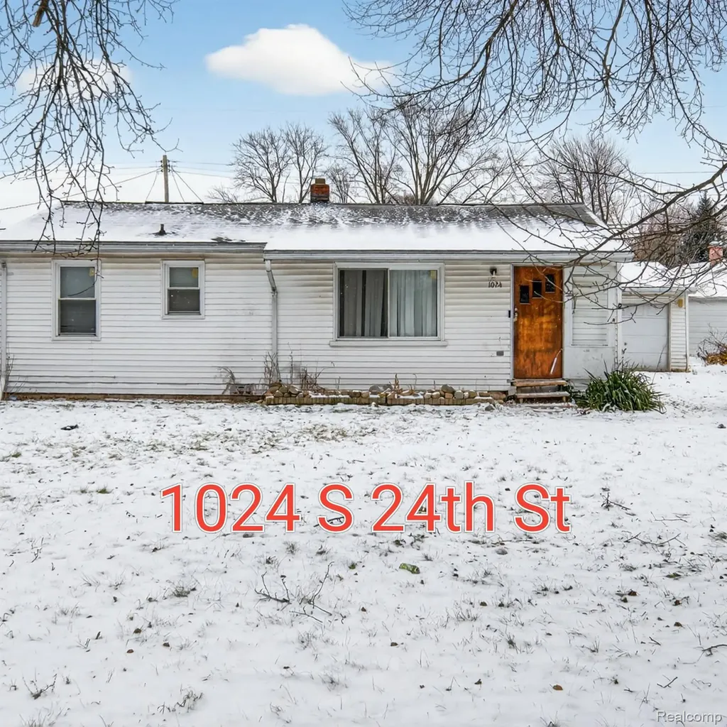1024 S 24th Street Buena Vista Charter Township MI 48601