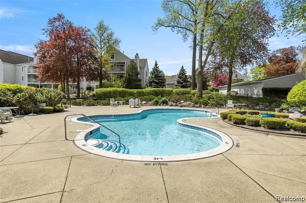 3565 Port Cove Drive Waterford Charter Township MI 48328