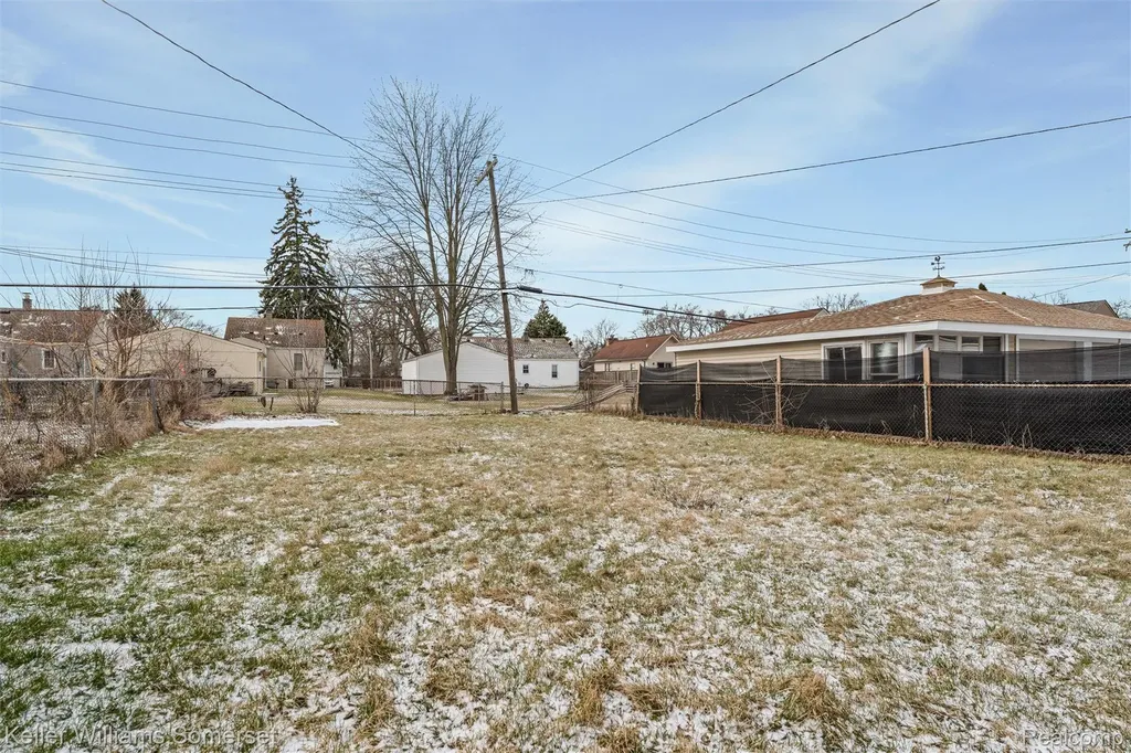 3144 Bart Avenue Warren City MI 48091