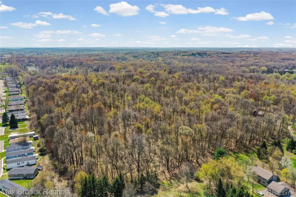0000 Blue Bird Lane Highland Charter Township MI 48357
