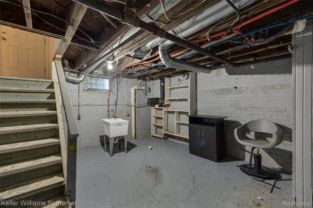 13951 Saint Marys Street Detroit City MI 48227