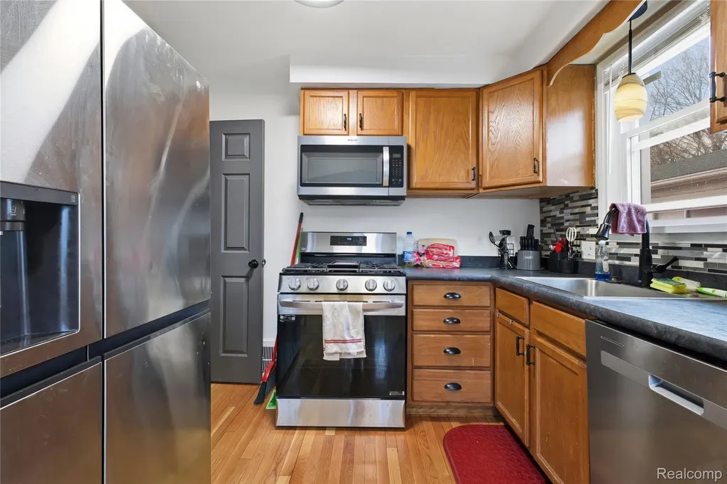 20228 Washtenaw Street Harper Woods City MI 48225