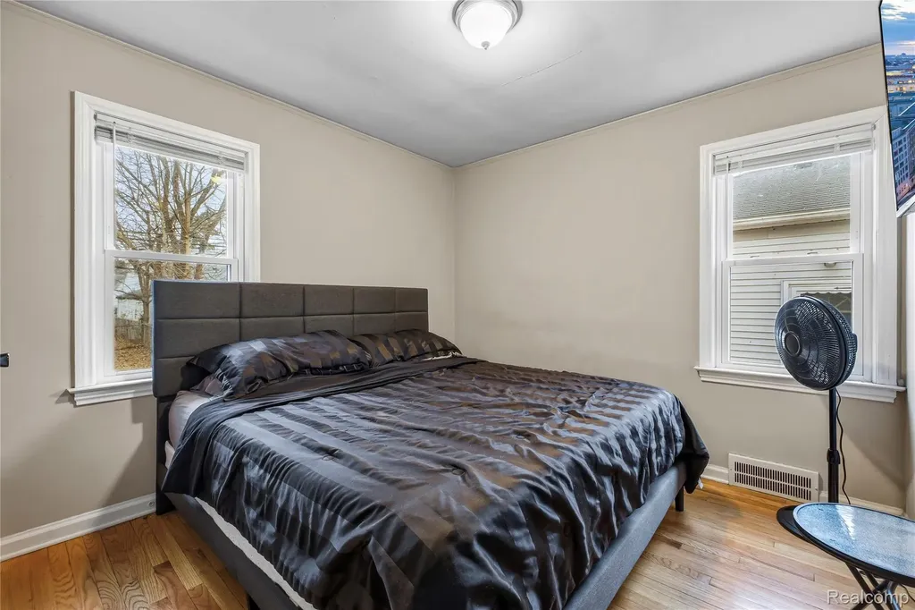20228 Washtenaw Street Harper Woods City MI 48225
