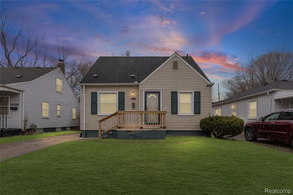 20228 Washtenaw Street Harper Woods City MI 48225