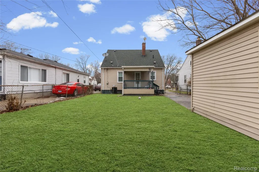 20228 Washtenaw Street Harper Woods City MI 48225