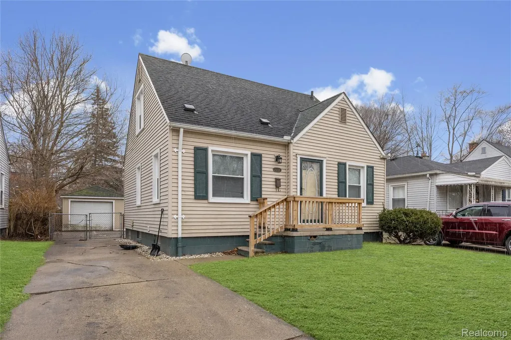 20228 Washtenaw Street Harper Woods City MI 48225