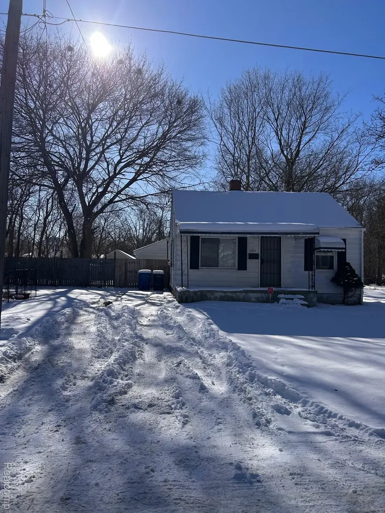 3413 Augusta Street Flint City MI 48503