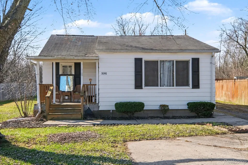 5091 W Carpenter Road Mt. Morris Township MI 48504