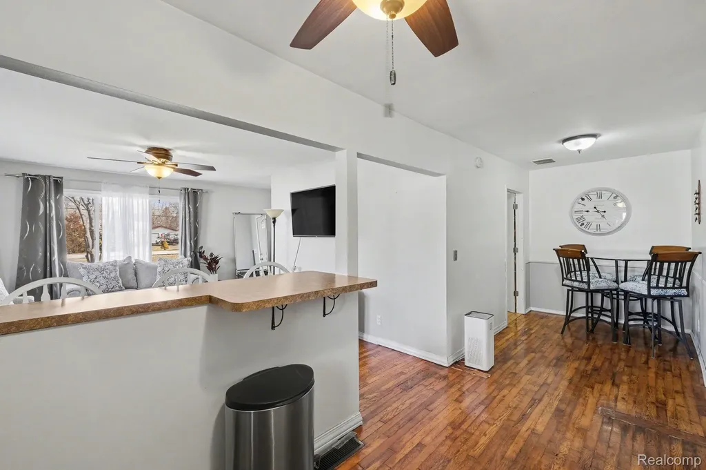 5091 W Carpenter Road Mt. Morris Township MI 48504