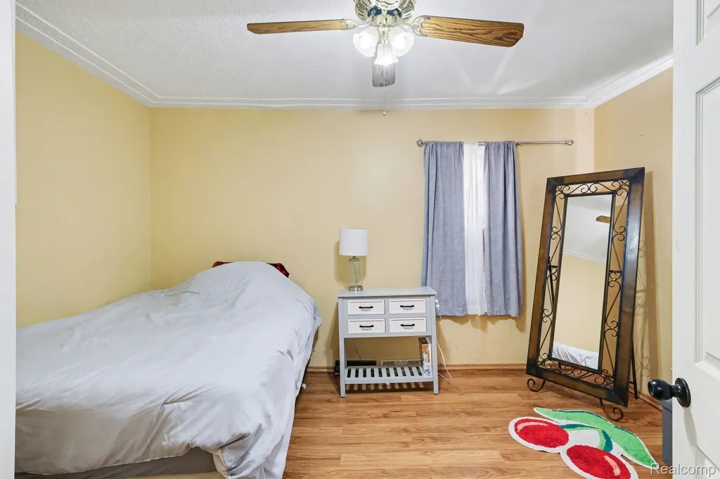 5091 W Carpenter Road Mt. Morris Township MI 48504