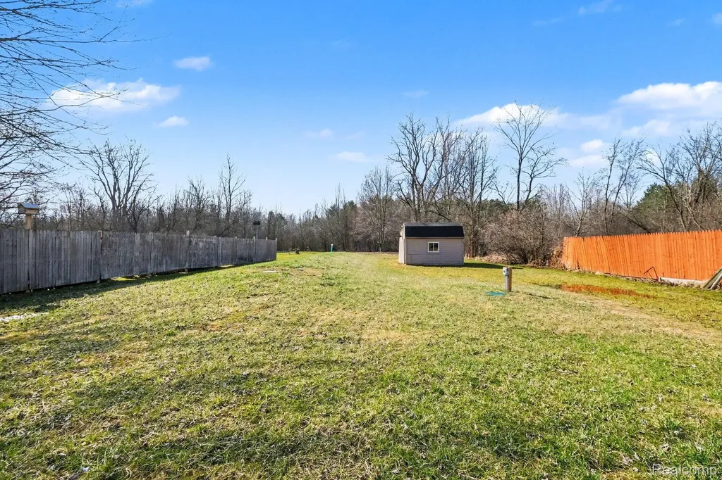 5091 W Carpenter Road Mt. Morris Township MI 48504
