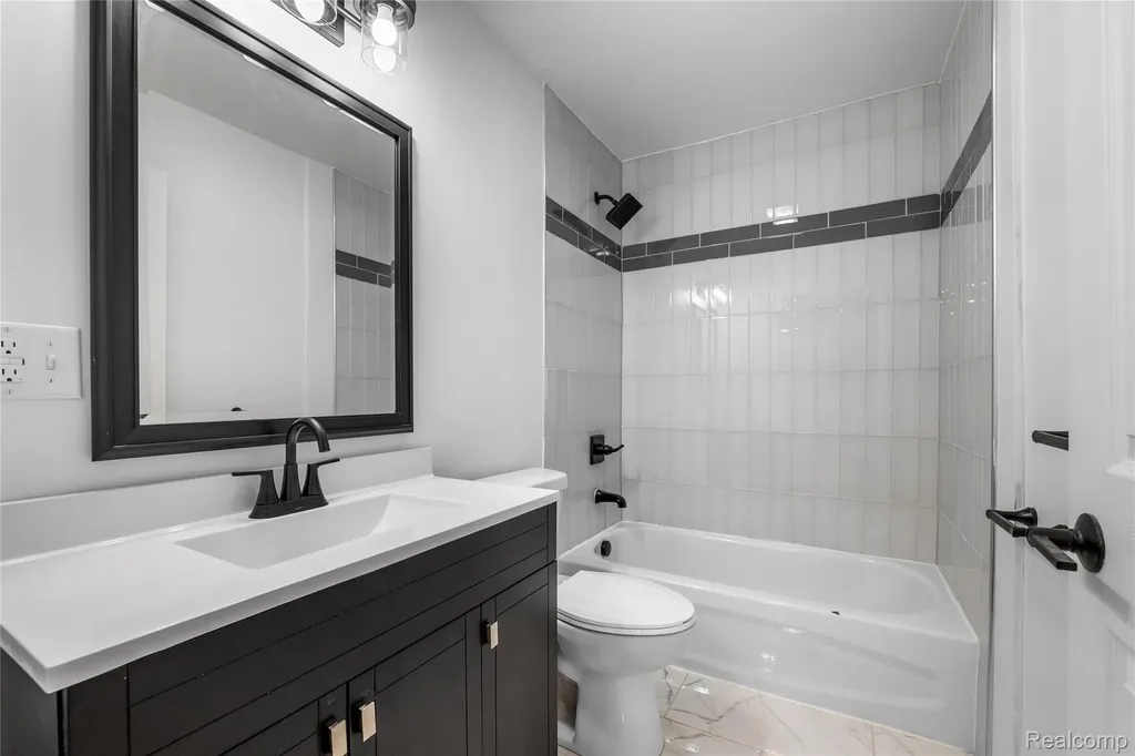 24790 Ashley Court Redford Charter Township MI 48239
