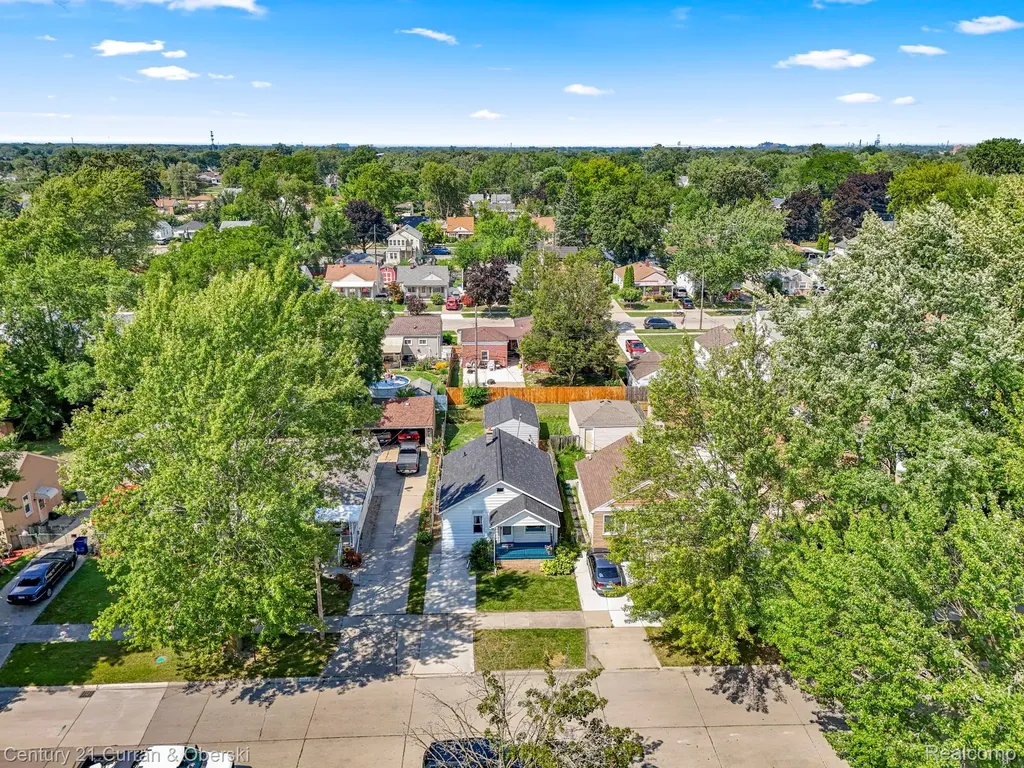 1644 Liberty Avenue Lincoln Park City MI 48146
