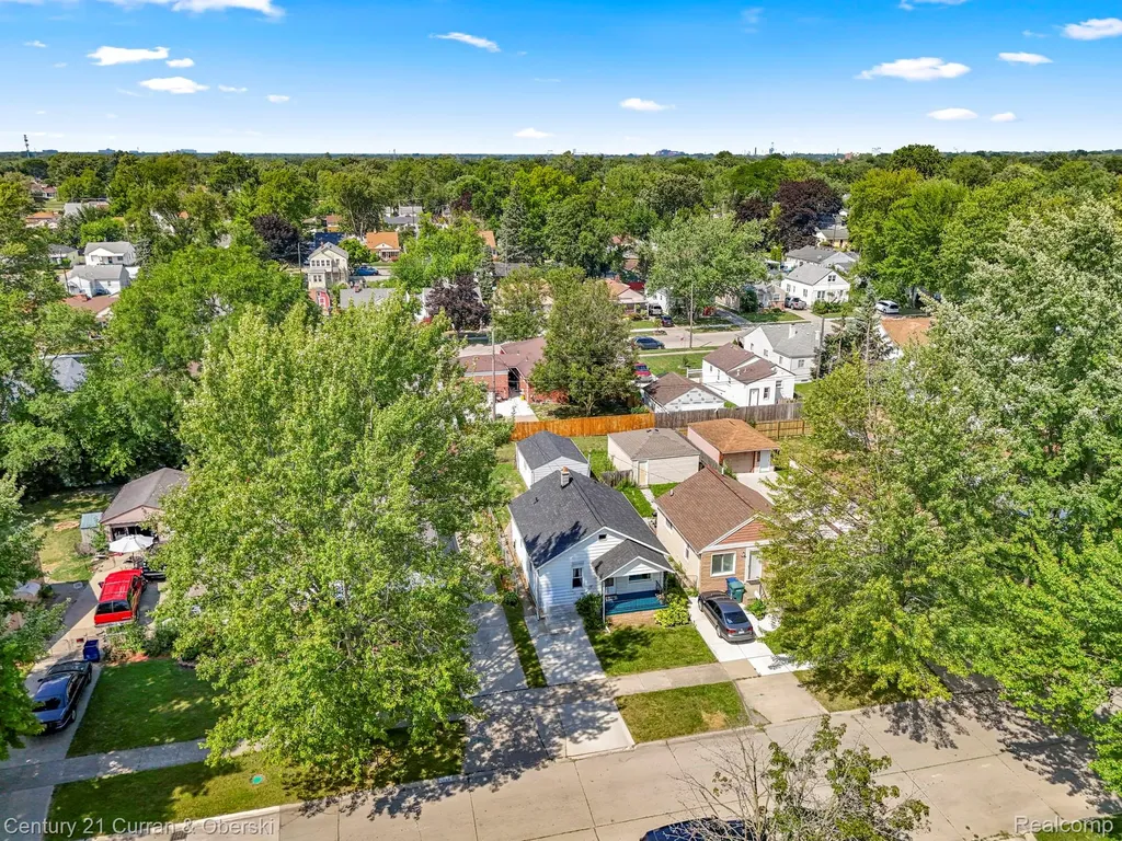 1644 Liberty Avenue Lincoln Park City MI 48146