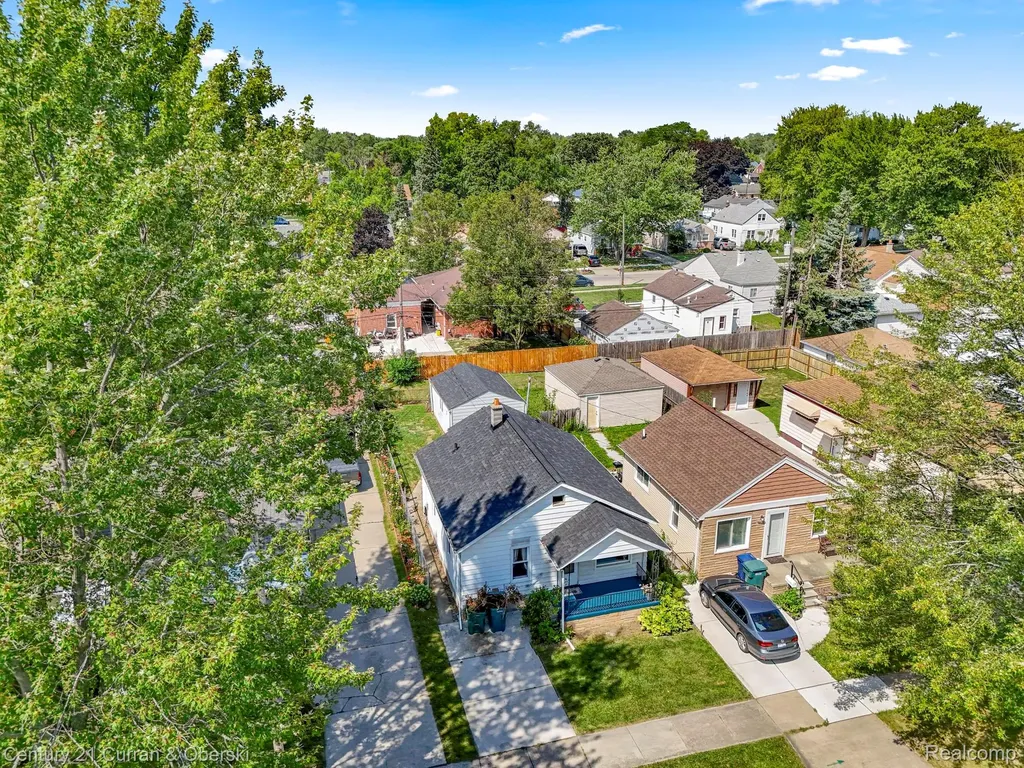 1644 Liberty Avenue Lincoln Park City MI 48146