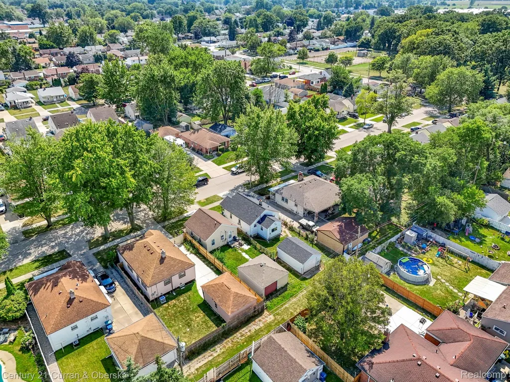 1644 Liberty Avenue Lincoln Park City MI 48146