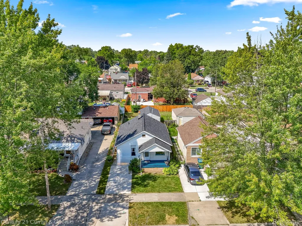 1644 Liberty Avenue Lincoln Park City MI 48146