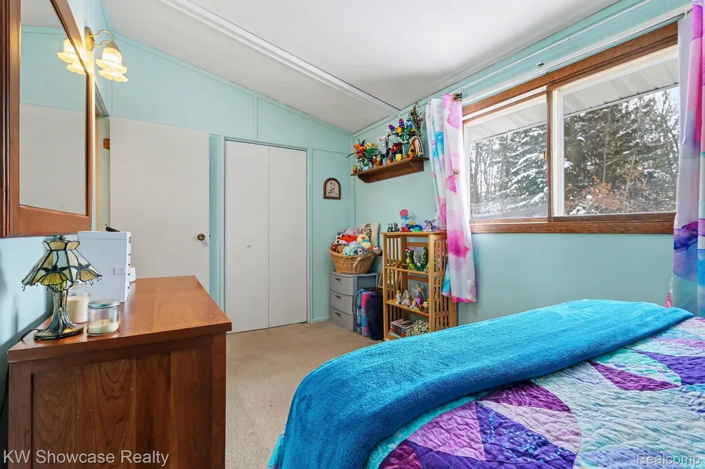 1951 Kneeland Road Comins Township MI 48621