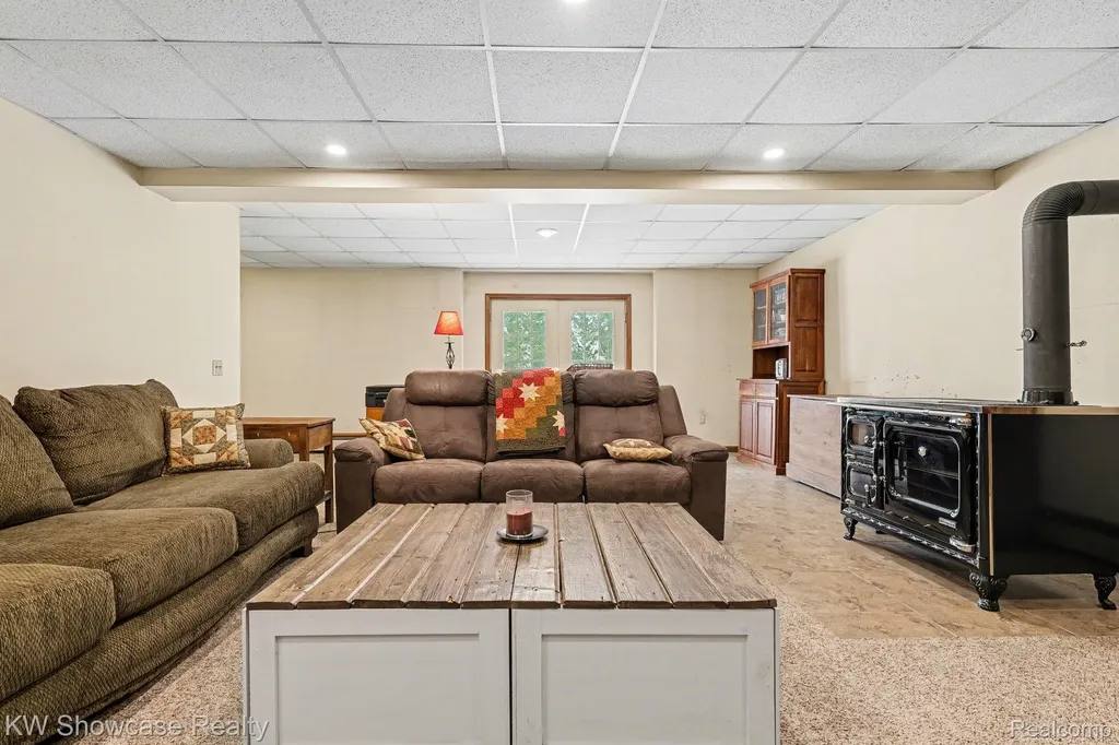 1951 Kneeland Road Comins Township MI 48621