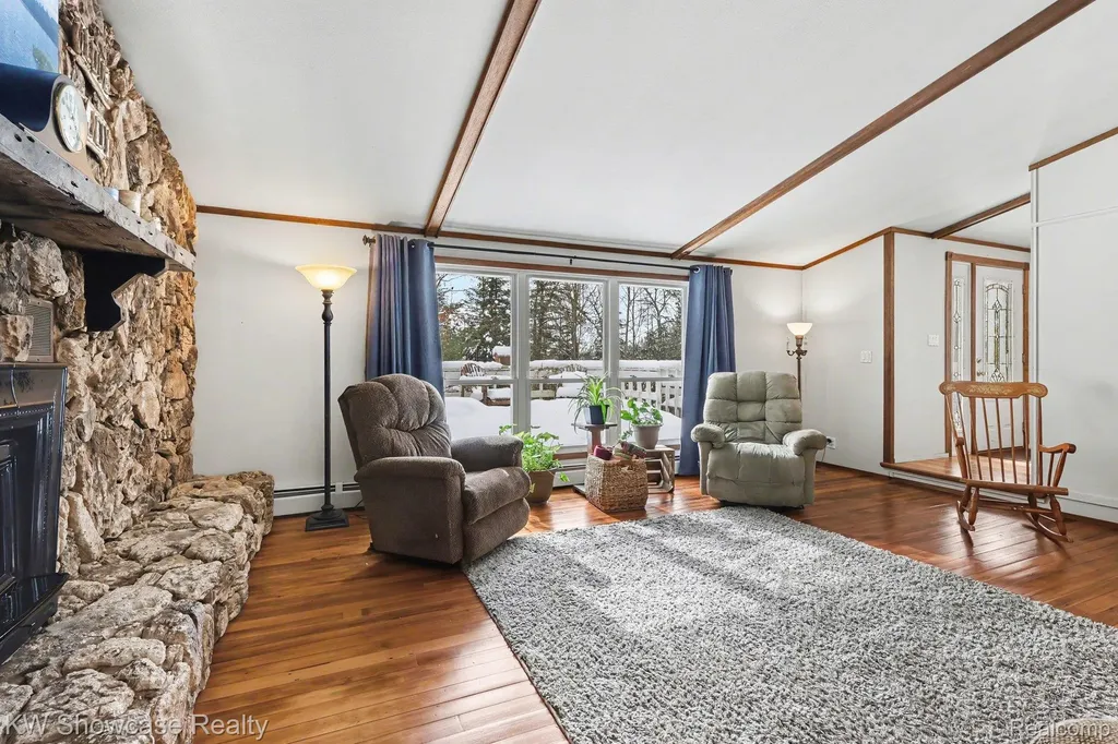 1951 Kneeland Road Comins Township MI 48621