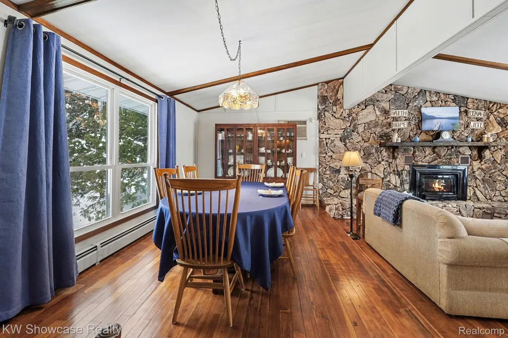 1951 Kneeland Road Comins Township MI 48621
