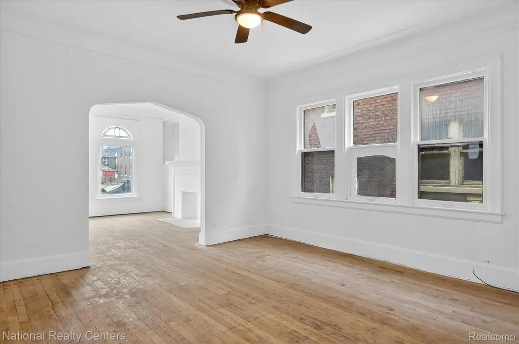 3351 W Grand Street Detroit City MI 48238