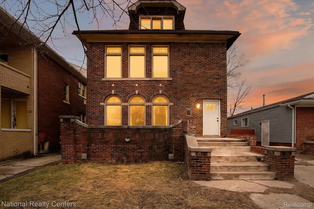 3351 W Grand Street Detroit City MI 48238