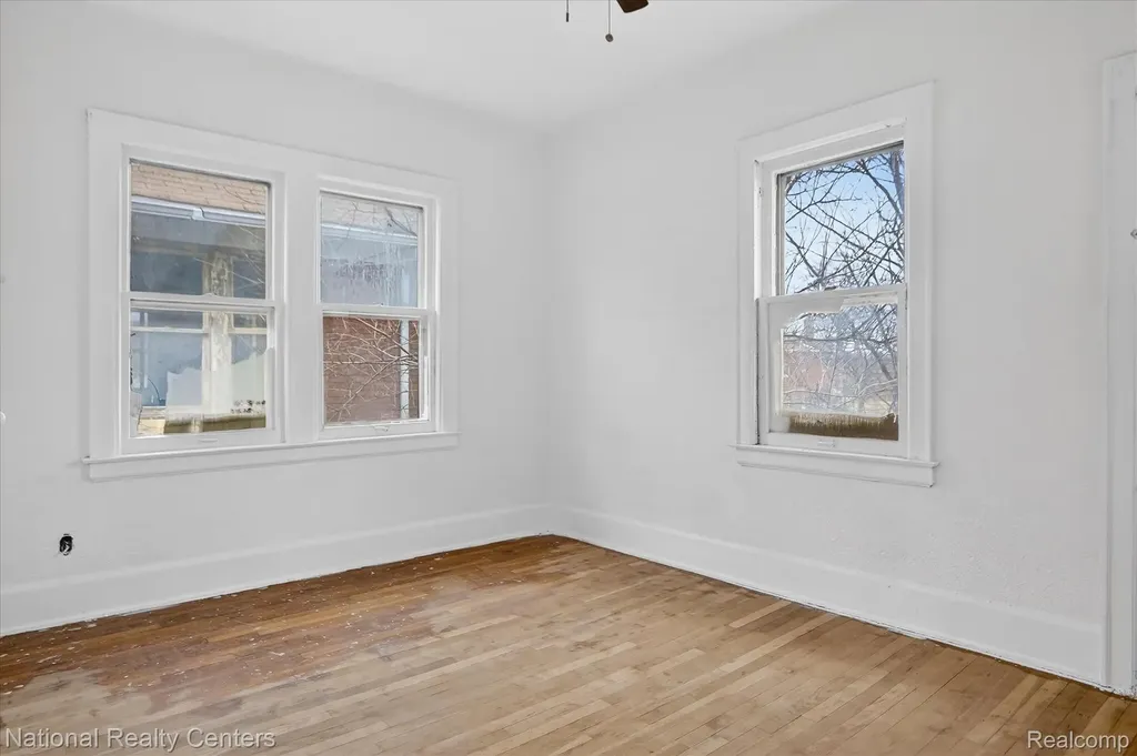 3351 W Grand Street Detroit City MI 48238