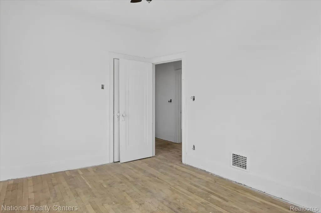 3351 W Grand Street Detroit City MI 48238