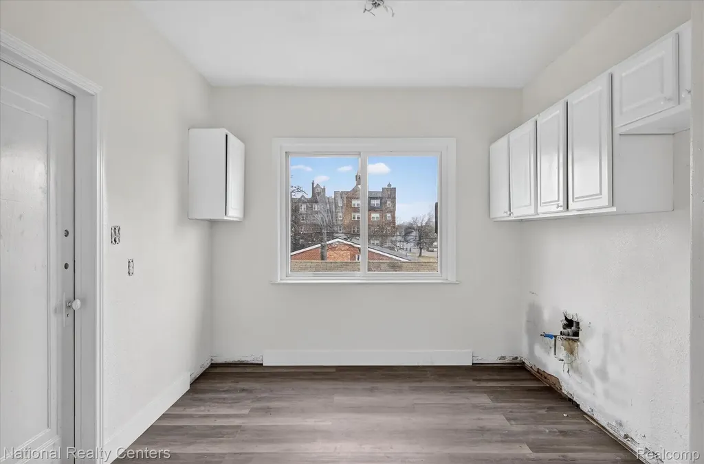 3351 W Grand Street Detroit City MI 48238