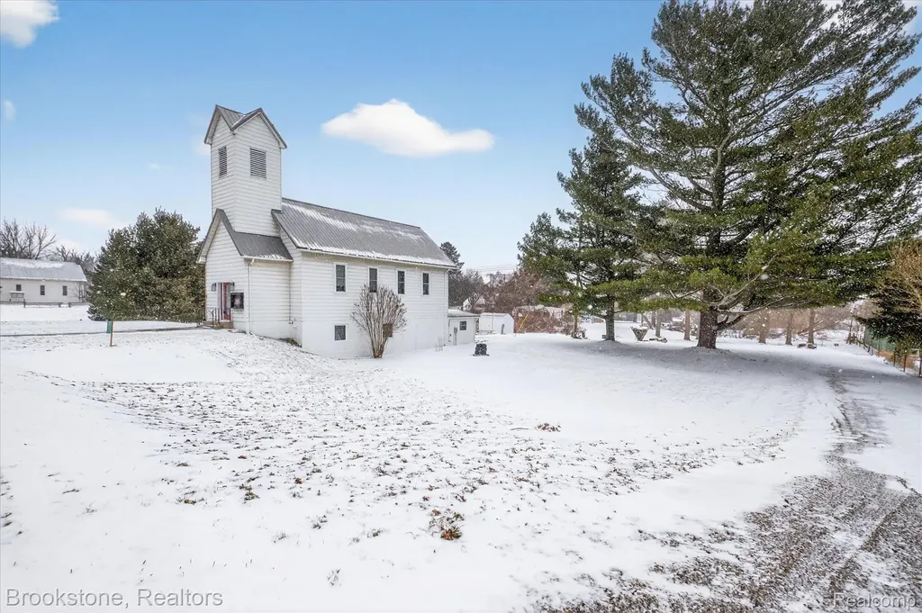 2450 N Lakeshore Road Forester Township MI 48419