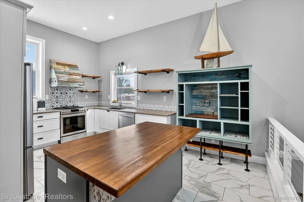 2450 N Lakeshore Road Forester Township MI 48419