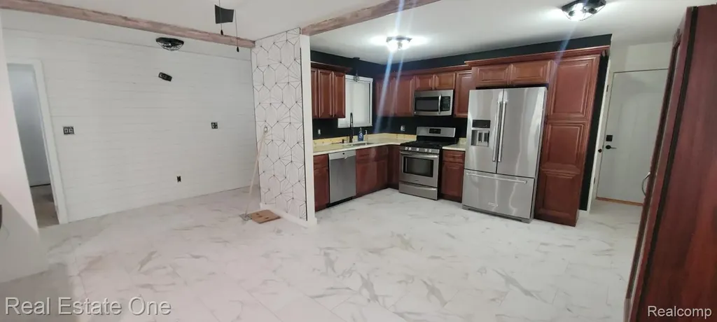 20120 Salisbury Street St. Clair Shores City MI 48080