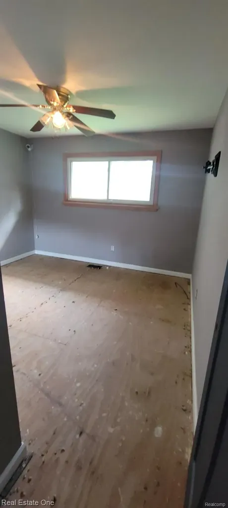 20120 Salisbury Street St. Clair Shores City MI 48080