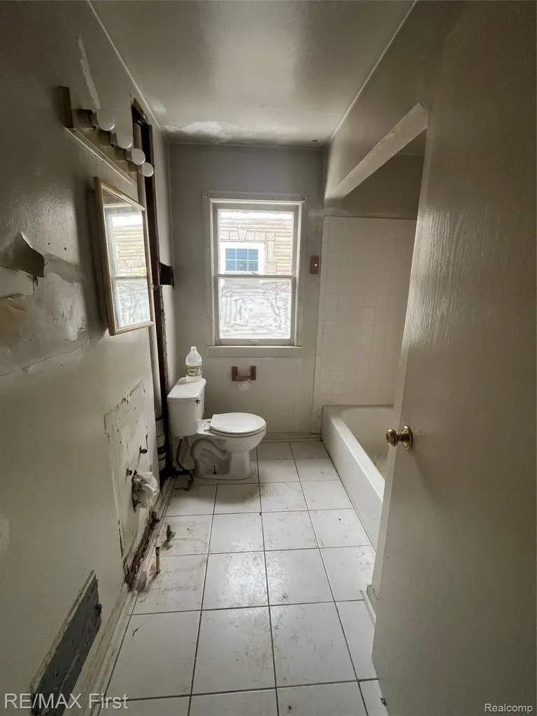 19593 Annott Street Detroit City MI 48205