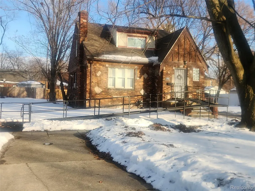 19160 Strasburg Street Detroit City MI 48205