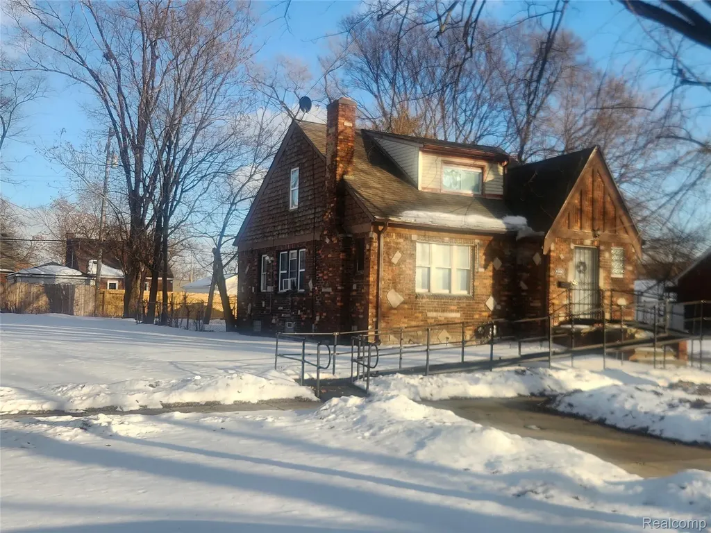 19160 Strasburg Street Detroit City MI 48205