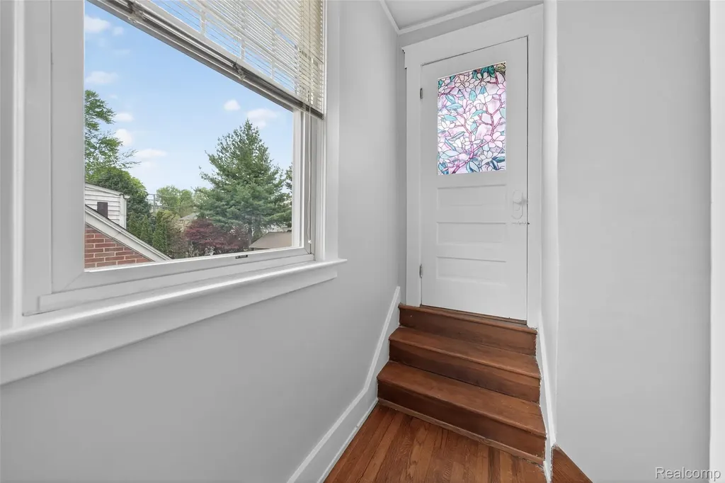 529 E Lincoln Avenue Royal Oak City MI 48067