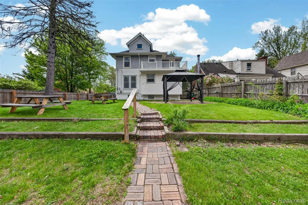 529 E Lincoln Avenue Royal Oak City MI 48067