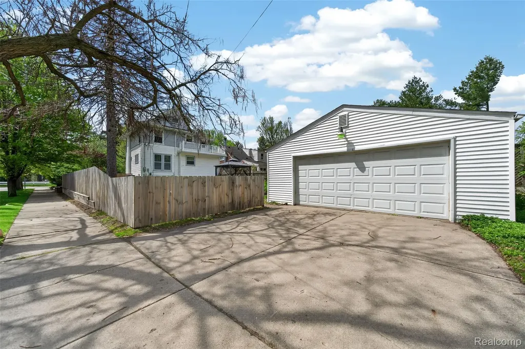 529 E Lincoln Avenue Royal Oak City MI 48067